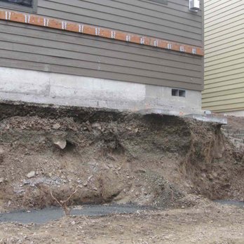Hayden Homes - The bottom half of the easement steps were torn out and never replaced. - General Contractors Near Me - Redmond, Oregon