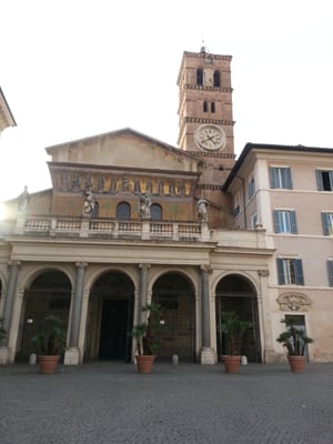 Piazza di Santa Maria in Trastevere by null