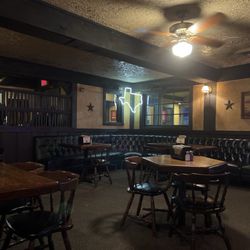 Buster's Texas Style Barbecue - Inside