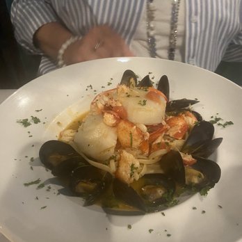 Gios Italian Kitchen - Italian Near Me - Myrtle Beach, South Carolina Gios Italian Kitchen - Italian Near Me - Myrtle Beach, South Carolina