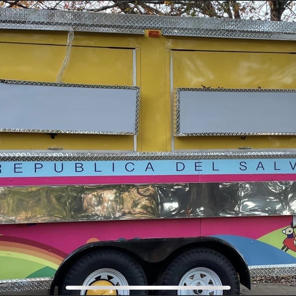 El Tipico Garrobero - a colorful food truck - Food Trucks Near Me - San Antonio, Texas