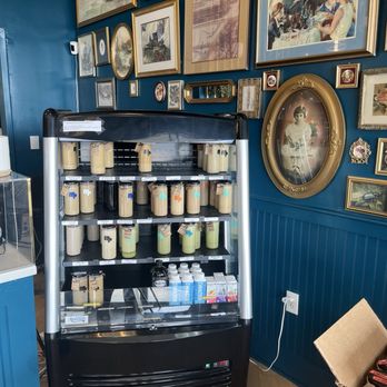 Mud Pie Vegan Bakery - Coffee & Tea Near Me - Mission, Kansas
