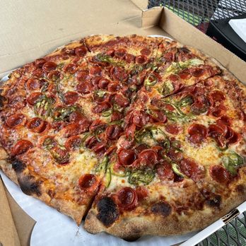 Pizza Tascio 39th Street - Pepperoni and jalapeño - Pizza Near Me - Kansas City, Missouri Pizza Tascio 39th Street - Pepperoni and jalapeño - Pizza Near Me - Kansas City, Missouri