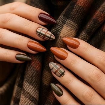 Big Red Nails & Spa - This is what I asked for- minus the shape, but the same design and colors. - Eyelash Service Near Me - Lincoln, Nebraska
