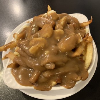 Maple Leaf Diner - Canadian Classic Poutine (half) - American Near Me - Dallas, Texas Maple Leaf Diner - Canadian Classic Poutine (half) - American Near Me - Dallas, Texas