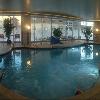 Hampton Inn & Suites Madison / Downtown - Pool & Hot tub - Hotels Near Me - Madison, Wisconsin Hampton Inn & Suites Madison / Downtown - Pool & Hot tub - Hotels Near Me - Madison, Wisconsin