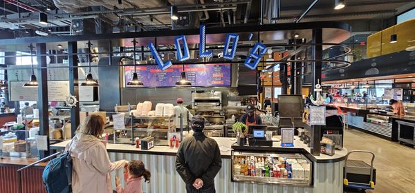 Lolo’s on the Water by null