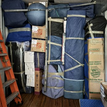 Elite Moving - loading up a trailer going to texas - Movers Near Me Elite Moving - loading up a trailer going to texas - Movers Near Me