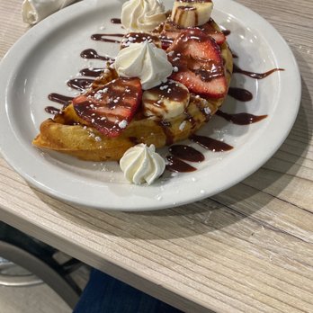 Country Waffles - Nutella and strawberry!! - Breakfast & Brunch Near Me - Morgan Hill, California