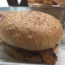 Mama Burger