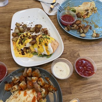 Cafe Dantorels - harbor benedict  prawn crepe  hash brown potatoes - Cafes Near Me - Sacramento, California