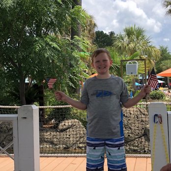 Geyser Falls Water Theme Park - Water Parks Near Me - Choctaw, Mississippi