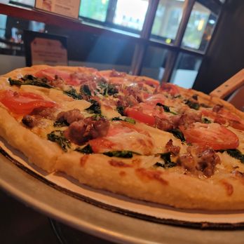 Sarah's On Park - Italian Near Me - Bloomfield, Connecticut