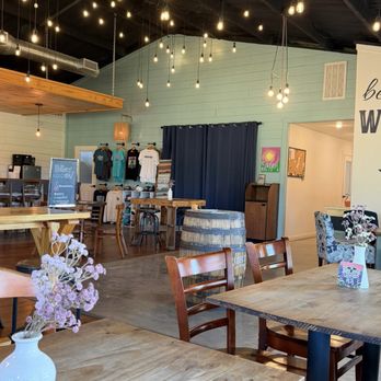 Wildflyer Mead Company - The tasting room. - Meaderies Near Me - Navasota, Texas Wildflyer Mead Company - The tasting room. - Meaderies Near Me - Navasota, Texas