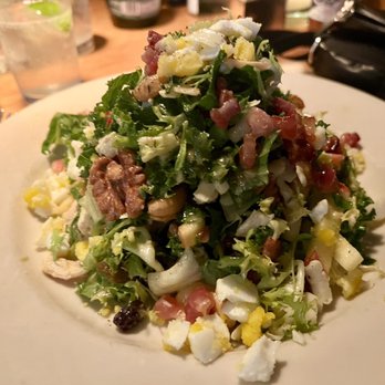 R+D Kitchen - THE NEWPORTER roast chicken, mixed greens, bacon, walnuts & chopped egg. - New American Near Me - Santa Monica, California R+D Kitchen - THE NEWPORTER roast chicken, mixed greens, bacon, walnuts & chopped egg. - New American Near Me - Santa Monica, California
