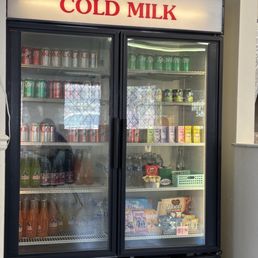 Cool little drink refrigerator Cool little drink refrigerator