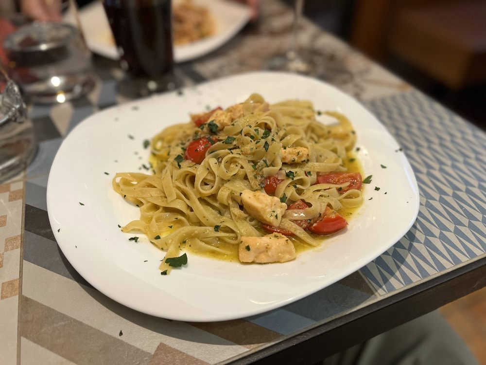 PASTA E VINO Updated May 2024 59 Photos & 78 Reviews Wolf