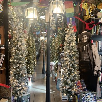 The Writer's Block - Beautiful walkway through the books - Bookstores Near Me - Las Vegas, Nevada The Writer's Block - Beautiful walkway through the books - Bookstores Near Me - Las Vegas, Nevada
