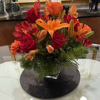 Sara's Flowers - November, 2023 - Florists Near Me - Kansas City, Kansas