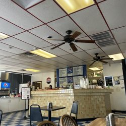 Lunch Time Cafe - Inside the cafe