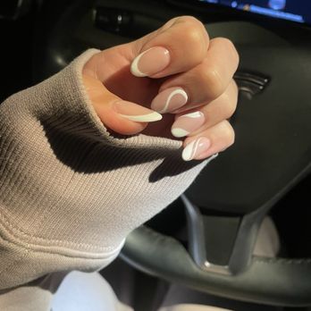 Pamper Me Nails & Spa - Nail Salons Near Me - Hesperia, California