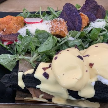 Brunch & Cake - Salmon Benedict. Wish the bread wasn't actual cake. Too sweet. - Breakfast & Brunch Near Me - Barcelona, B Brunch & Cake - Salmon Benedict. Wish the bread wasn't actual cake. Too sweet. - Breakfast & Brunch Near Me - Barcelona, B