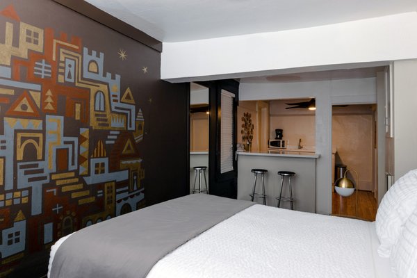 The Metro Hotel by null