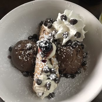 Pizza Bruno - Original cannoli chocolate gelato sundae - Pizza Near Me - Orlando, Florida Pizza Bruno - Original cannoli chocolate gelato sundae - Pizza Near Me - Orlando, Florida