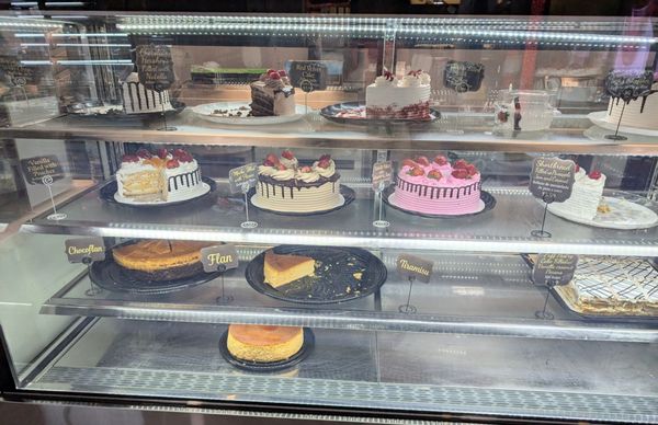 Esquisito Bakery by null