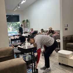 Q Salon