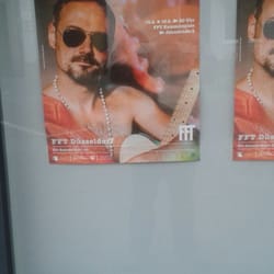 Forum Freies Theater FFT Kammerspiele - Cosmic love Bienenstück.
