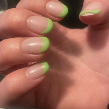 Star Nails Spa - 1 week and dip gel already chipping - Nail Salons Near Me - Toluca Lake, California Star Nails Spa - 1 week and dip gel already chipping - Nail Salons Near Me - Toluca Lake, California