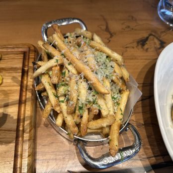 The Maple Room - Parmesan garlic fries - American Near Me - Vienna, Virginia The Maple Room - Parmesan garlic fries - American Near Me - Vienna, Virginia