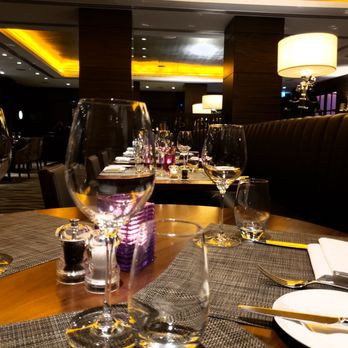 Blue Boar - Dining area - British Near Me - London, XGL