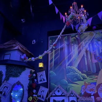 Allusion Cocktail Bar (Powers)