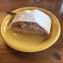 Holzofenbäckerei Schroth - Apfelstrudel