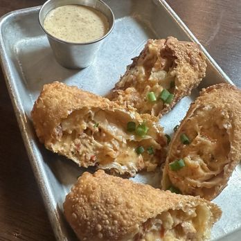 Venice Kitchen - Crawfish Rolls - Pizza Near Me - Memphis, Tennessee