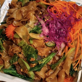 Basil & Co - Pad See Ew - Thai Near Me - Diamond Bar, California Basil & Co - Pad See Ew - Thai Near Me - Diamond Bar, California