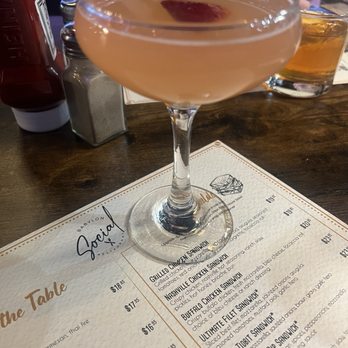 Babylon Social - Bee-tini - Pop-Up Restaurants Near Me - Babylon, New York