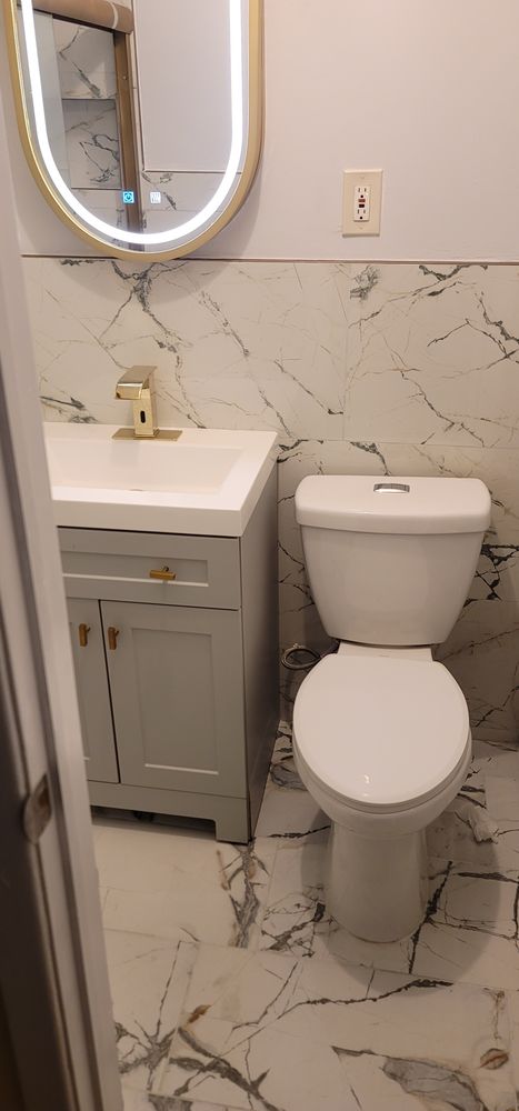 Slide of Mister Rey Electric & Plumbing services