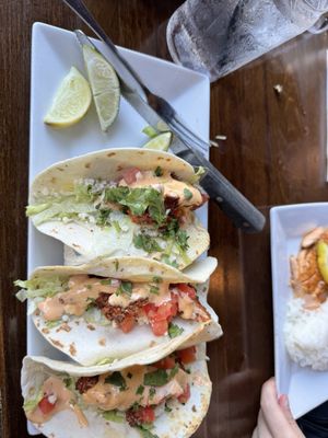 Maverick's | Kitchen • Drinks • Sports by null