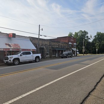 Hillbilly Junction - Outside - Chicken Wings Near Me - Maynard, Arkansas