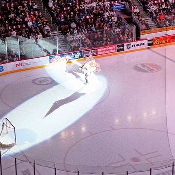 Giant Center - Stadiums & Arenas Near Me - Hershey, Pennsylvania Giant Center - Stadiums & Arenas Near Me - Hershey, Pennsylvania