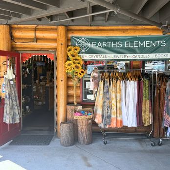 Earths Elements - The store front of Earths Elements in Idyllwild - Jewelry Near Me - Idyllwild-Pine Cove, California