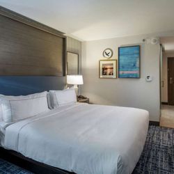 DoubleTree by Hilton Hot Springs - Guest room