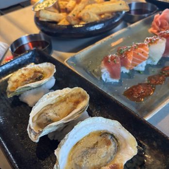 Prime Social - Oysters  Fries  Triple threat sushi - Cocktail Bars Near Me - Kansas City, Missouri