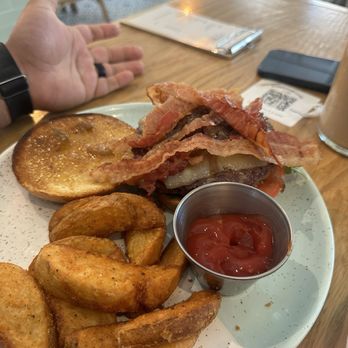 Bluestone Lane - Bayside Beef Burger - Coffee & Tea Near Me - Orange, California