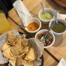 La Hacienda Restaurant - Complementary chips and various dips