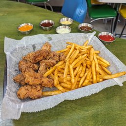Chicken Nuggies & Fries Basket