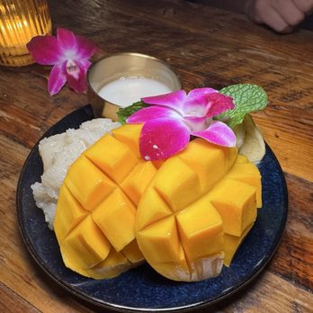 Lemongrass Brooklyn - Mango Thai Sticky Rice - Thai Near Me - Brooklyn, New York Lemongrass Brooklyn - Mango Thai Sticky Rice - Thai Near Me - Brooklyn, New York